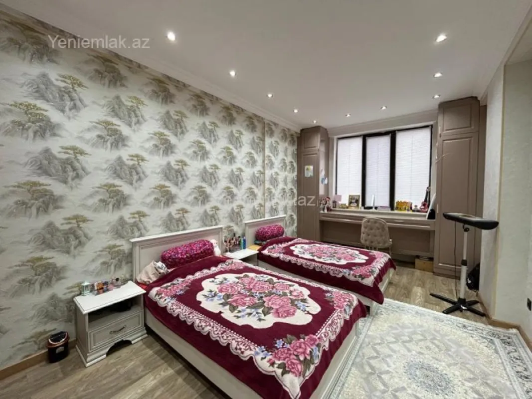 Satılır 3 otaqlı yeni tikili 142 m²