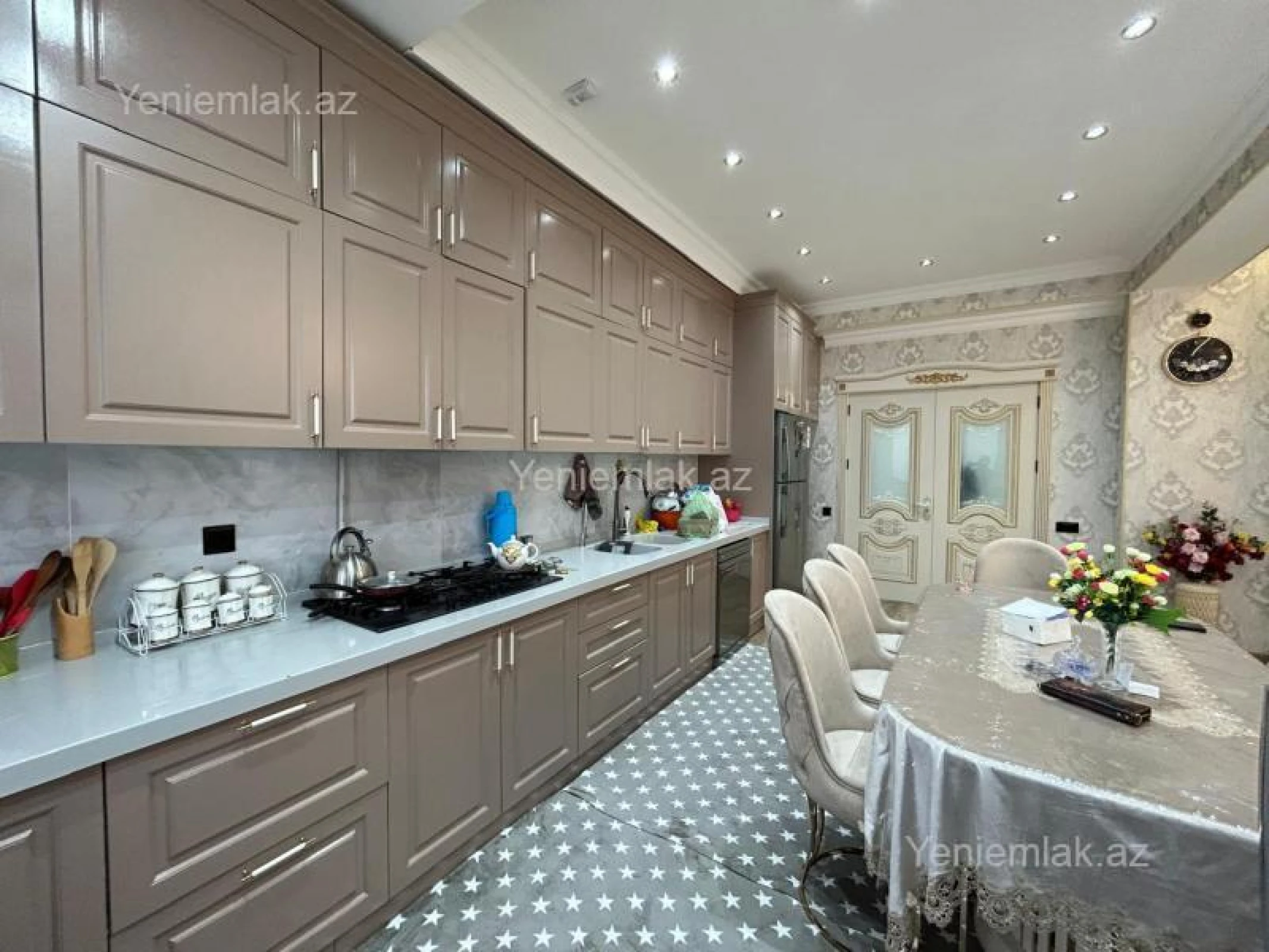 Satılır 3 otaqlı yeni tikili 142 m²