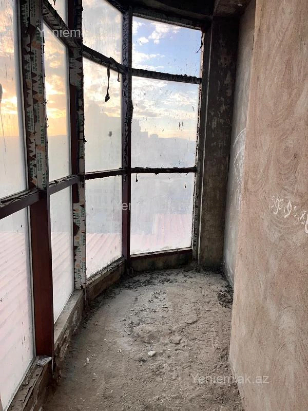 Satılır 3 otaqlı yeni tikili 210 m²