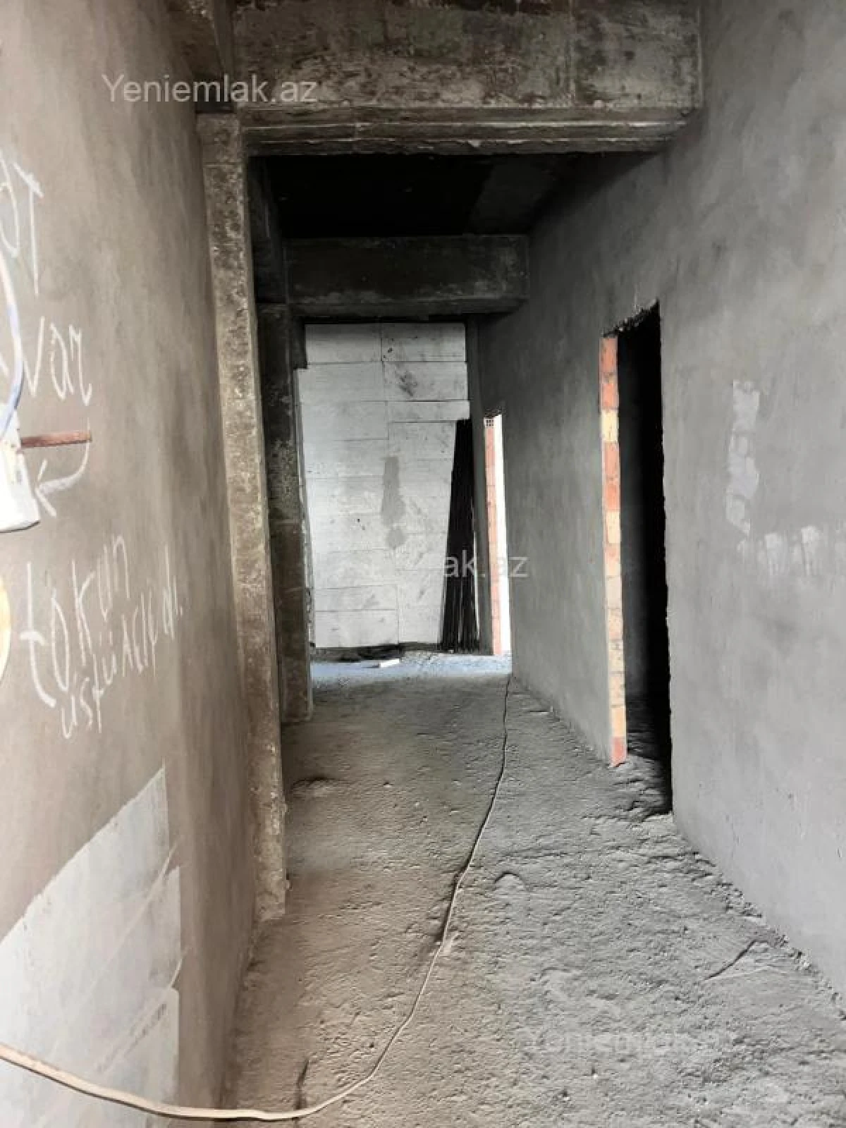 Satılır 3 otaqlı yeni tikili 210 m²