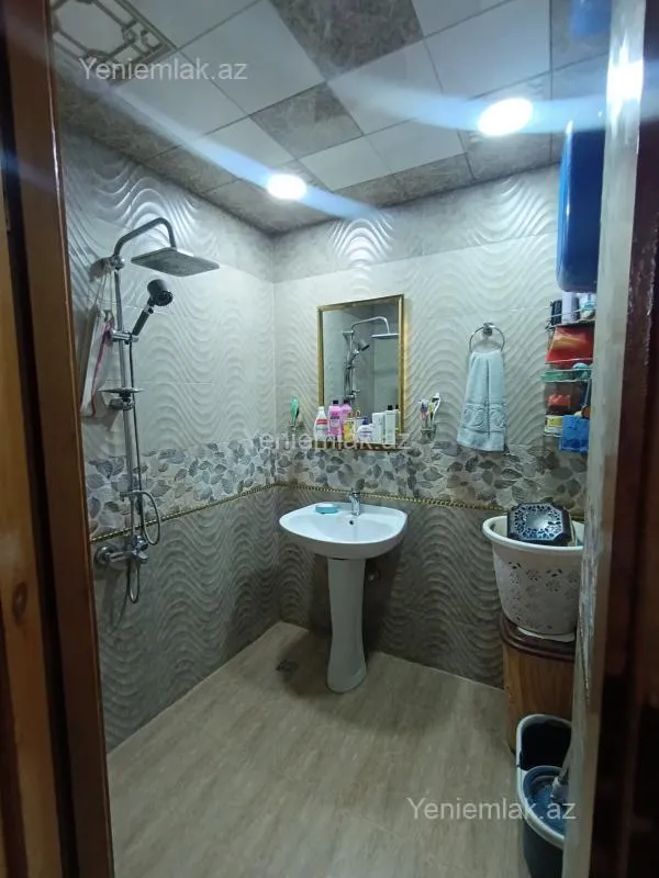 Satılır 3 otaqlı köhnə tikili 86 m²