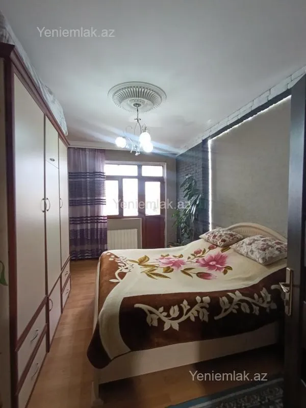 Satılır 3 otaqlı köhnə tikili 86 m²