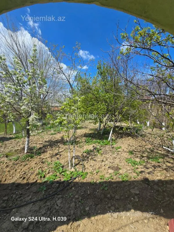 Satılır 7 otaqlı həyət evi 250 m²