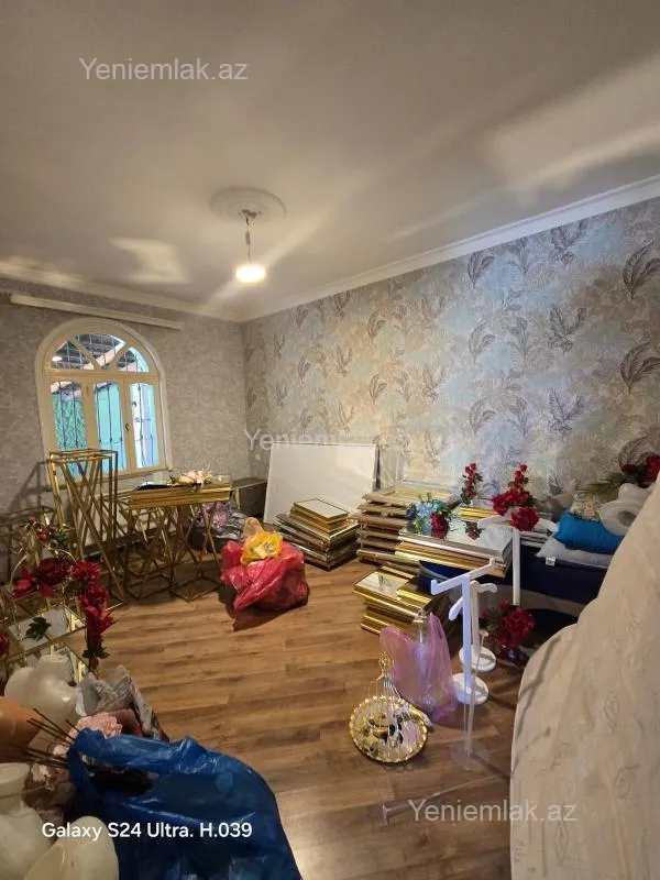 Satılır 7 otaqlı həyət evi 250 m²