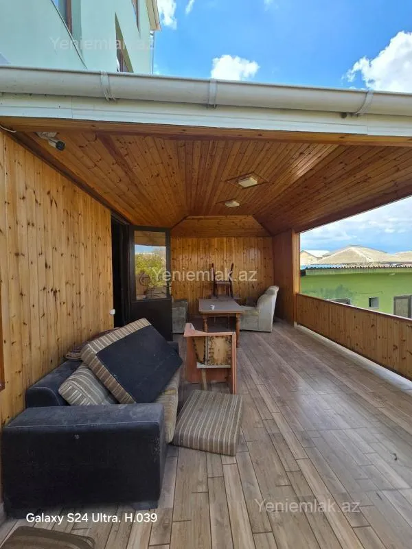 Satılır 7 otaqlı həyət evi 250 m²