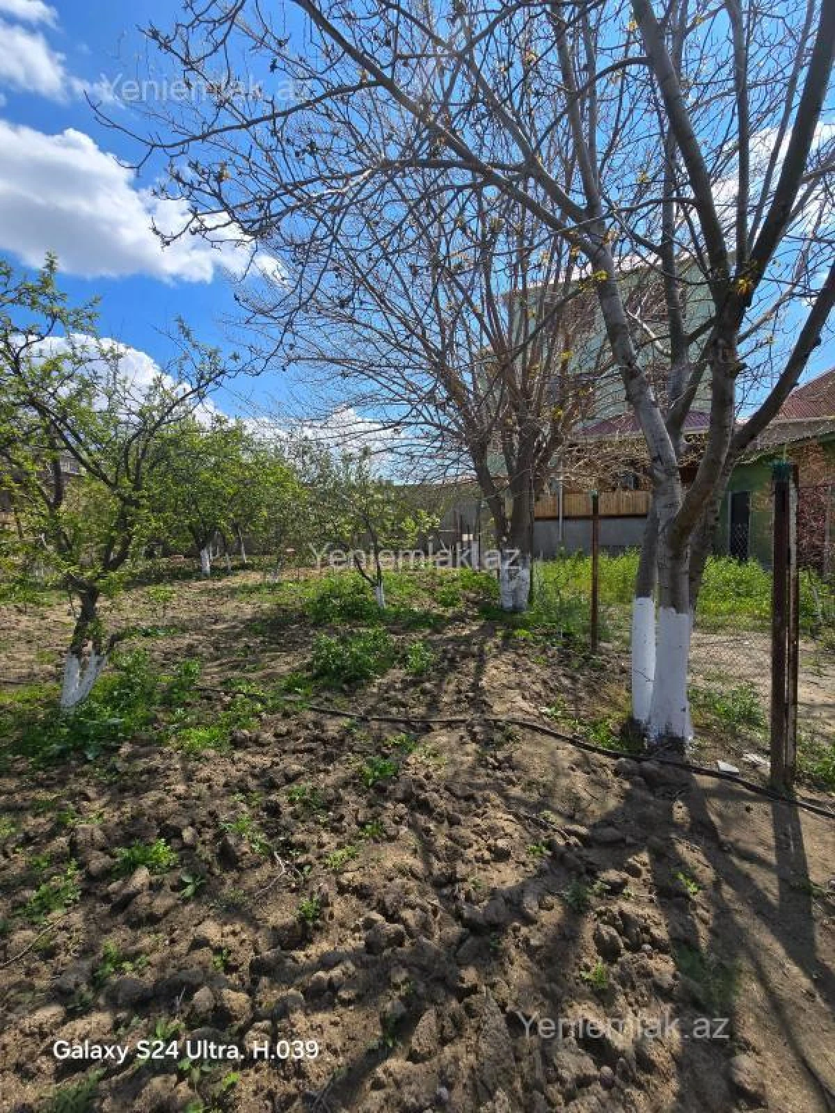 Satılır 7 otaqlı həyət evi 250 m²
