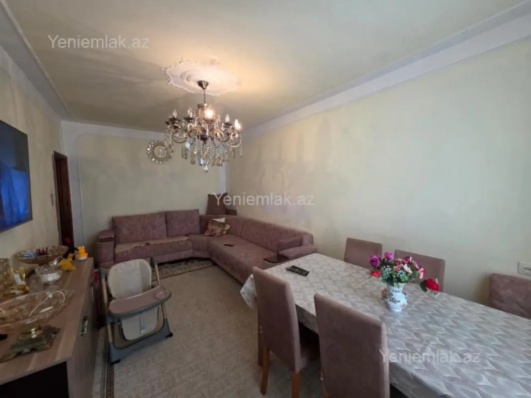 Satılır 3 otaqlı köhnə tikili 80 m²