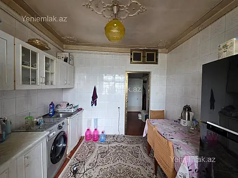 Satılır 3 otaqlı köhnə tikili 80 m²