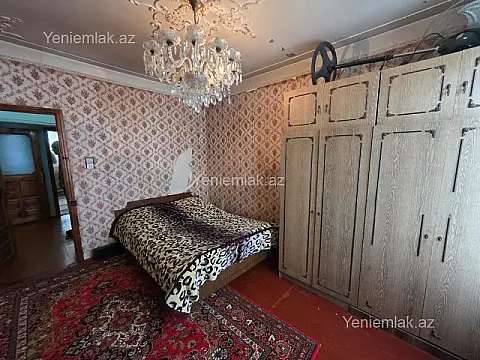 Satılır 3 otaqlı köhnə tikili 80 m²