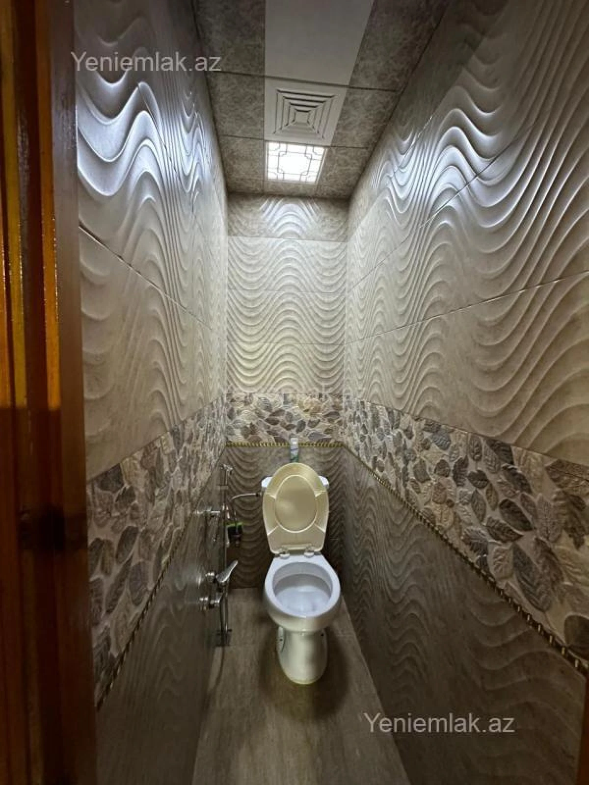 Satılır 3 otaqlı köhnə tikili 80 m²