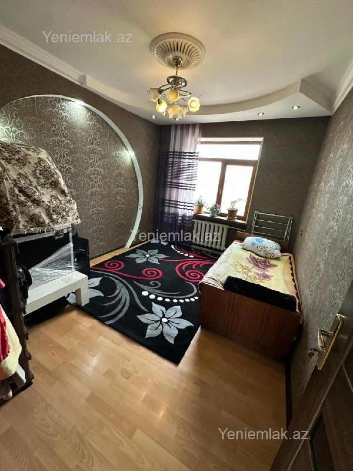 Satılır 3 otaqlı köhnə tikili 80 m²