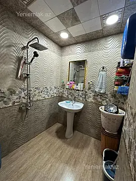 Satılır 3 otaqlı köhnə tikili 80 m²