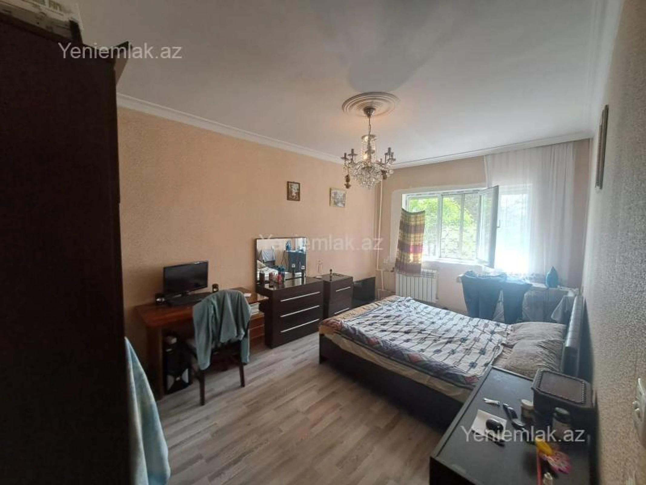 Satılır 3 otaqlı köhnə tikili 80 m²