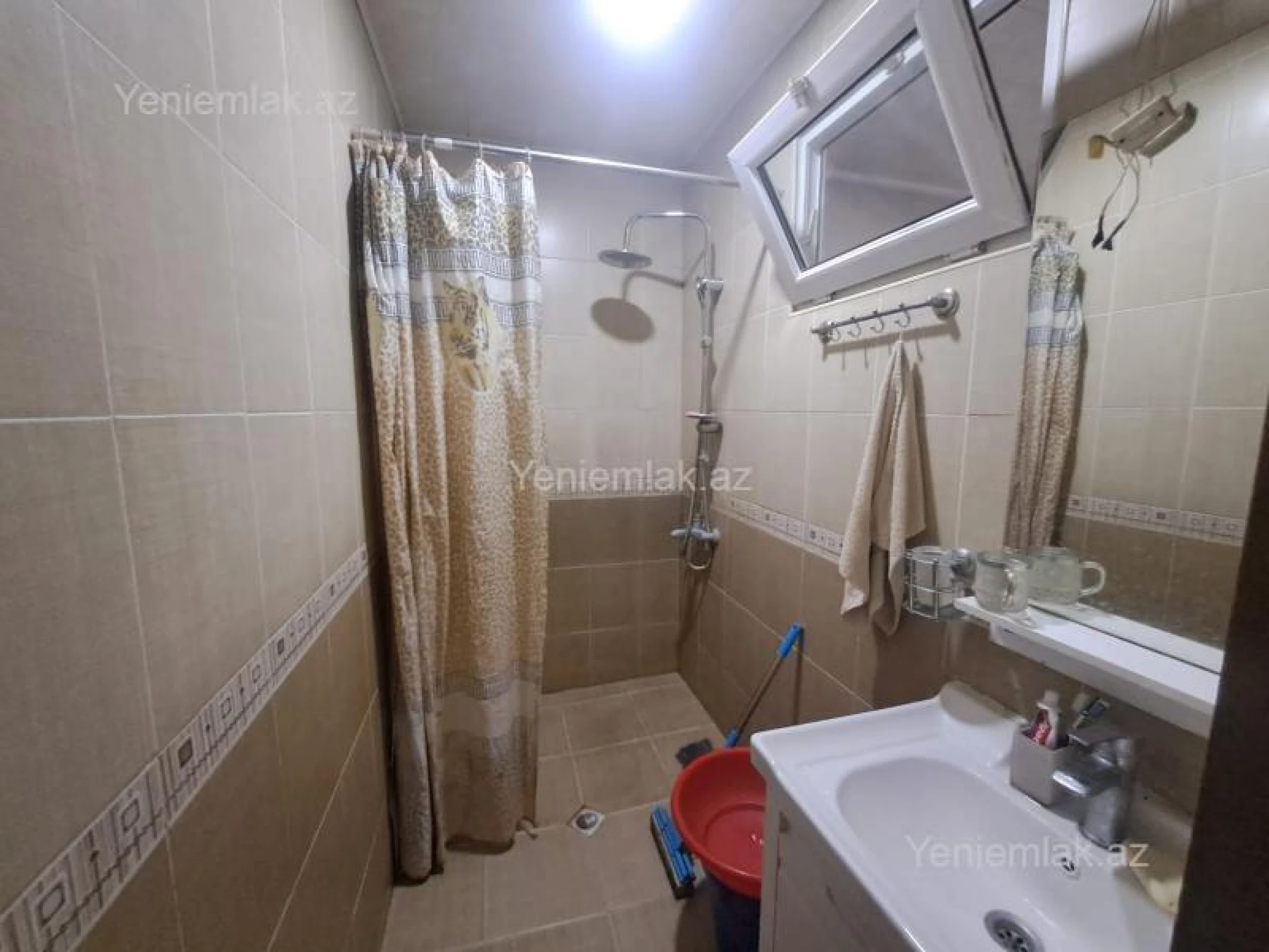 Satılır 3 otaqlı köhnə tikili 80 m²