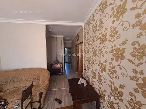 Satılır 3 otaqlı köhnə tikili 80 m²