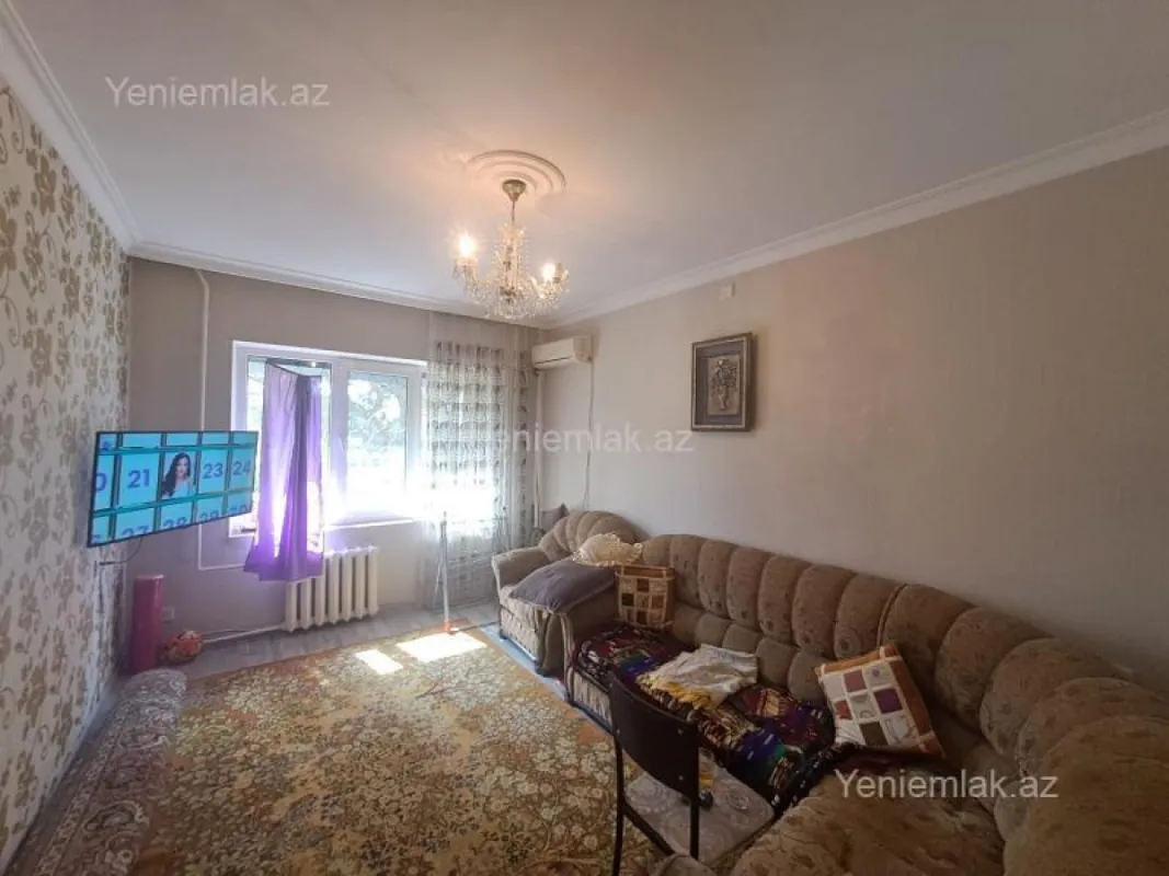 Satılır 3 otaqlı köhnə tikili 80 m²
