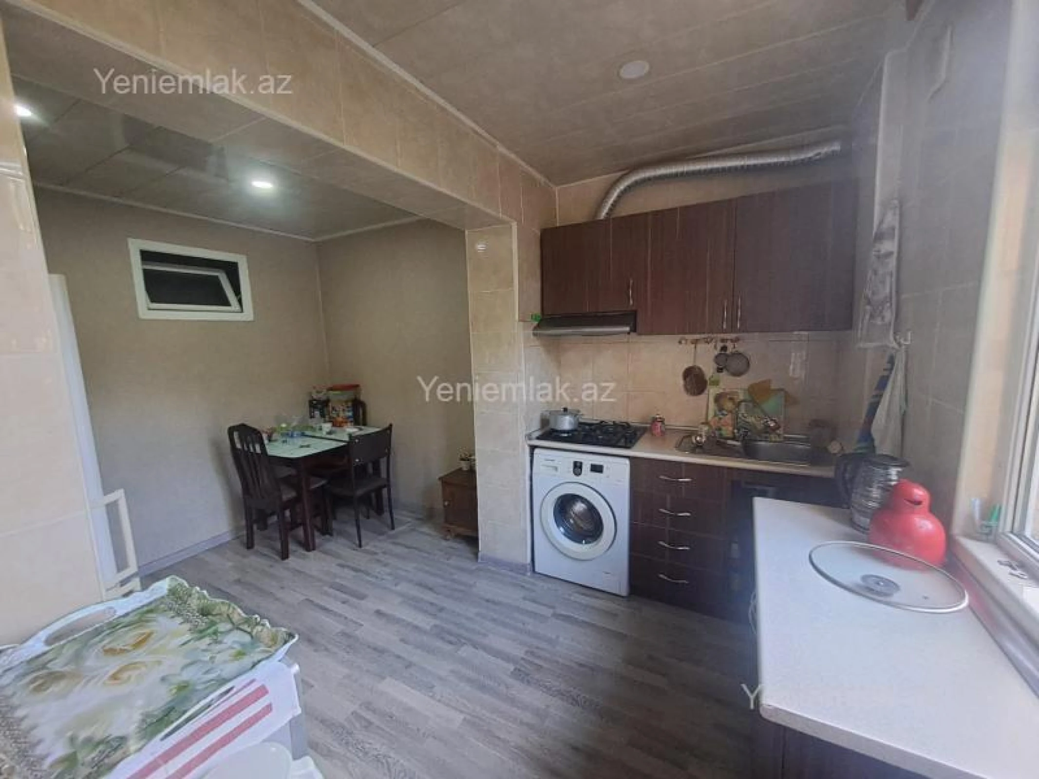 Satılır 3 otaqlı köhnə tikili 80 m²