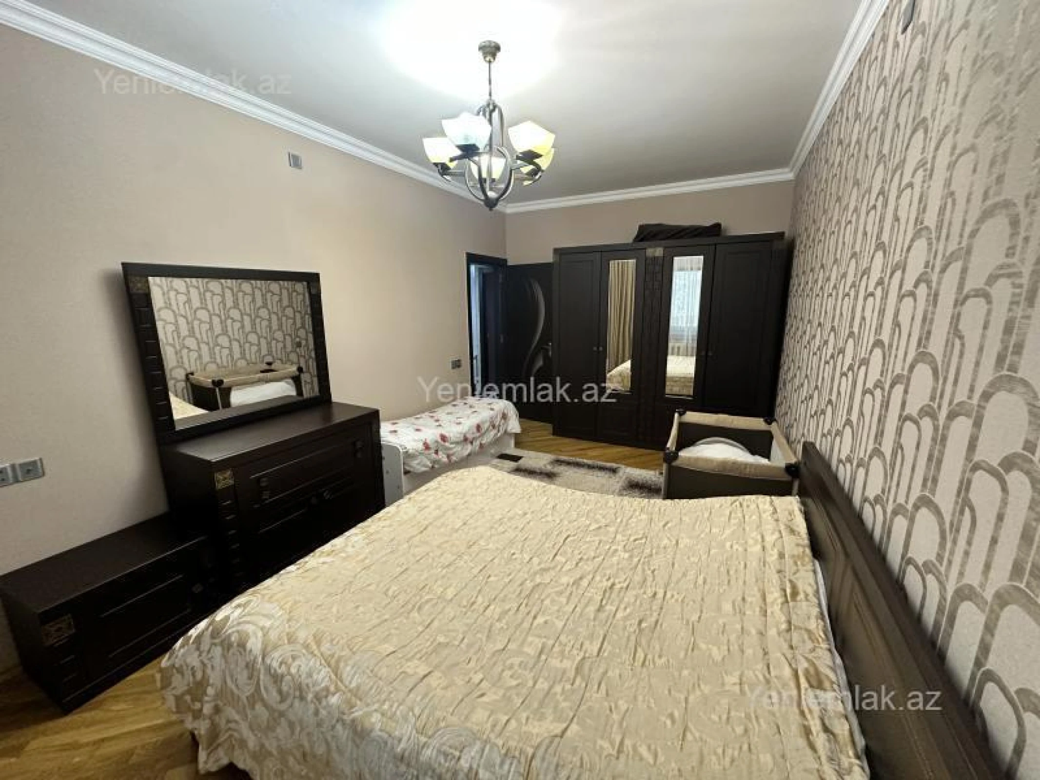 Satılır 3 otaqlı köhnə tikili 70 m²