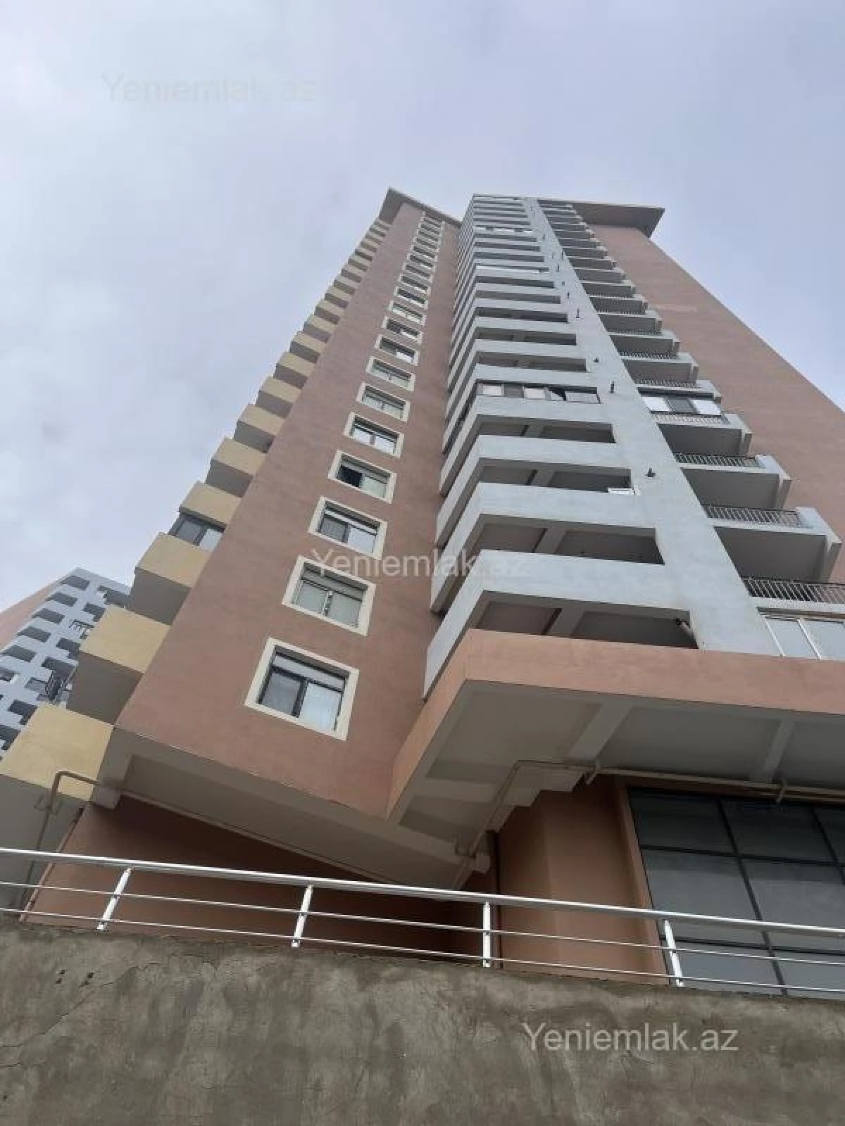 Satılır 2 otaqlı yeni tikili 79 m²
