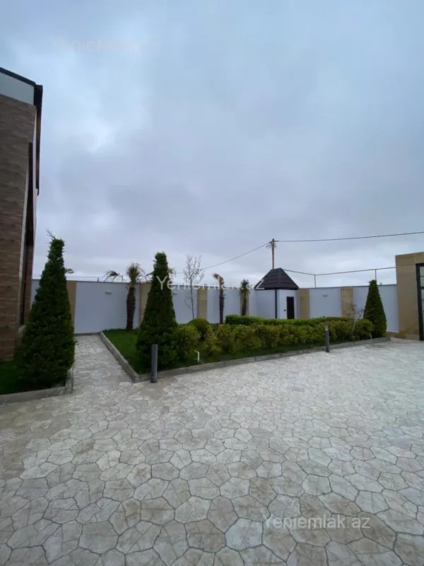 Satılır 6 otaqlı həyət evi 350 m²