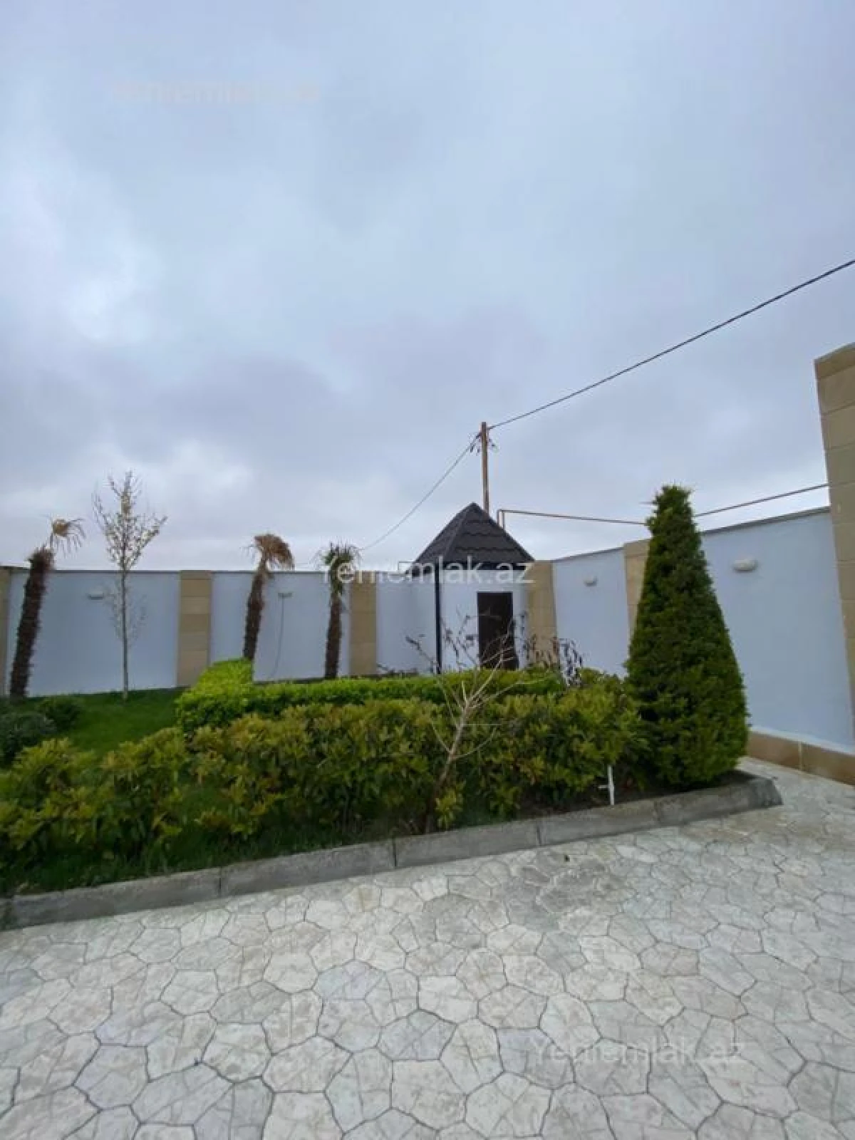 Satılır 6 otaqlı həyət evi 350 m²