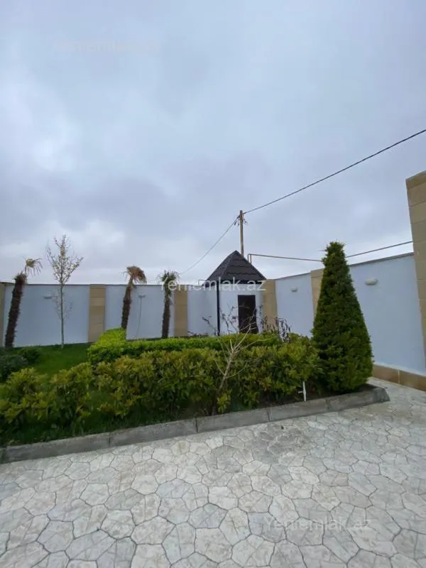 Satılır 6 otaqlı həyət evi 350 m²