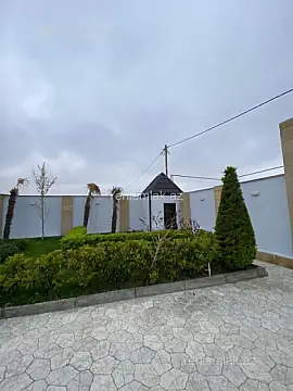 Satılır 6 otaqlı həyət evi 350 m²