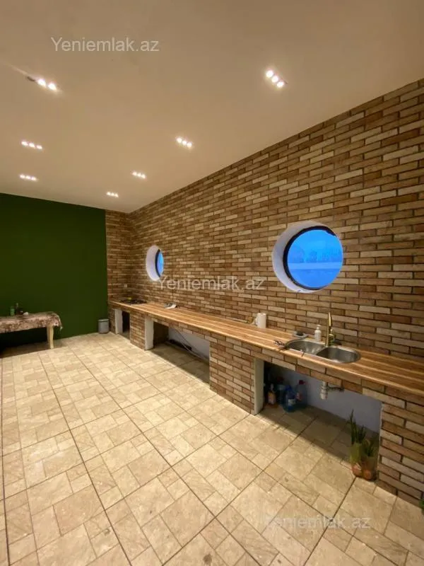 Satılır 6 otaqlı həyət evi 350 m²