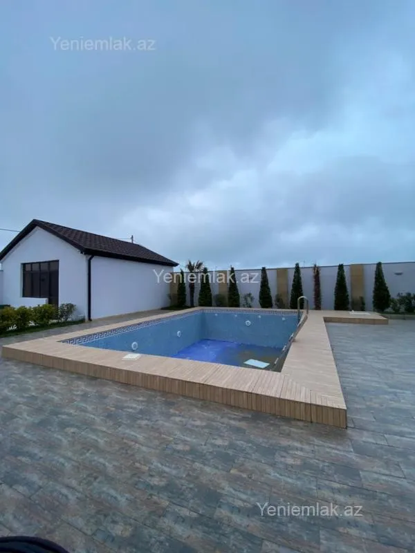 Satılır 6 otaqlı həyət evi 350 m²