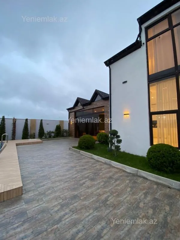 Satılır 6 otaqlı həyət evi 350 m²