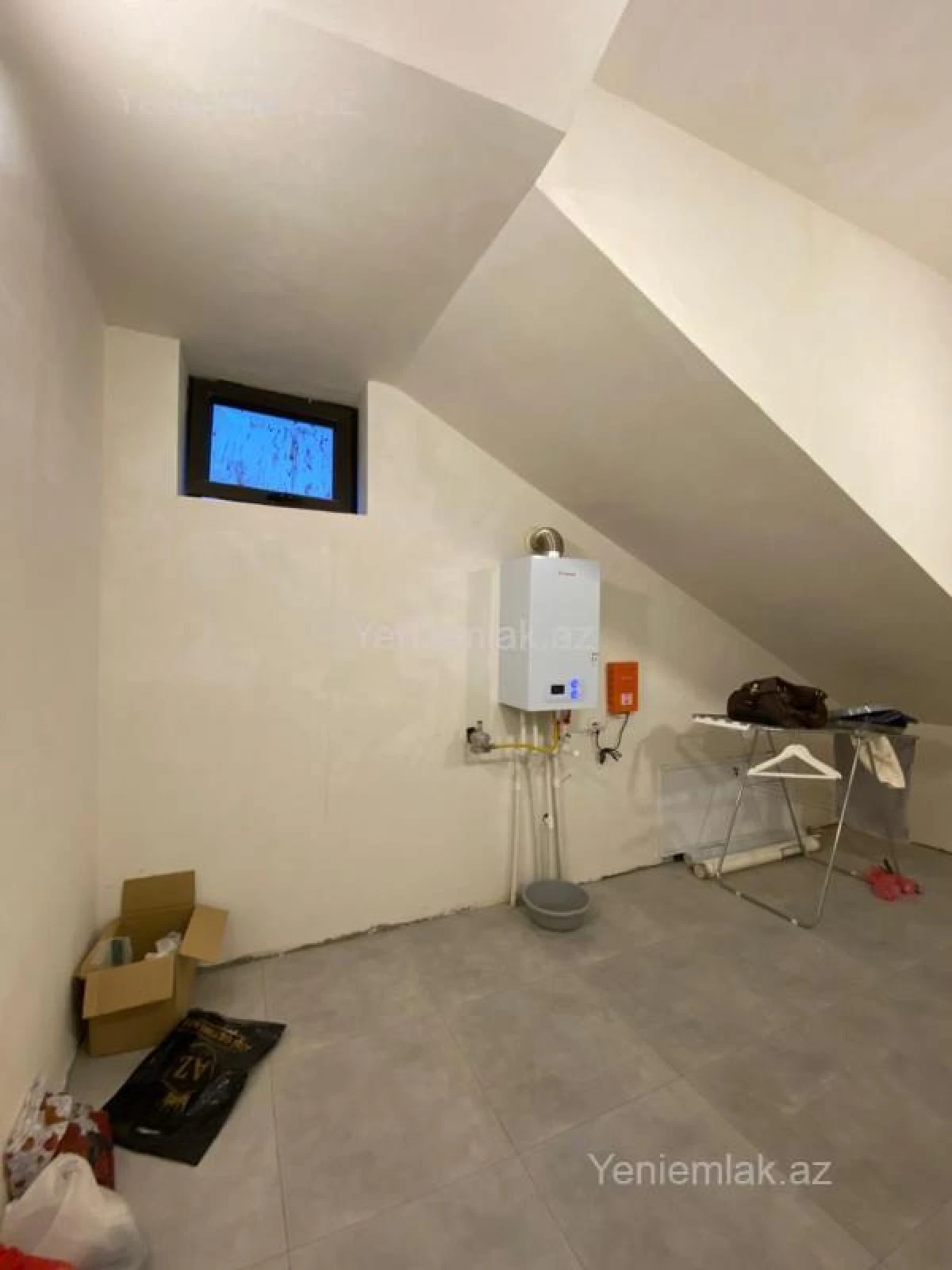 Satılır 6 otaqlı həyət evi 350 m²