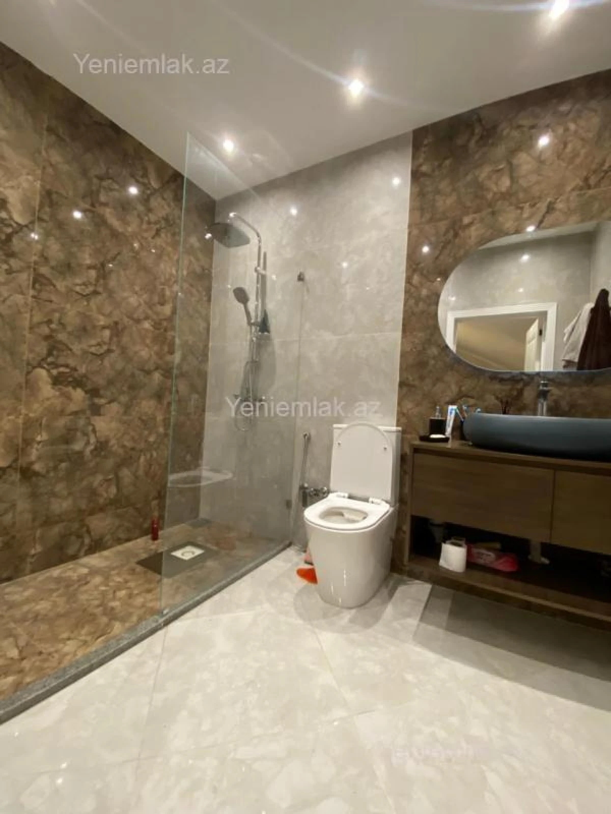 Satılır 6 otaqlı həyət evi 350 m²