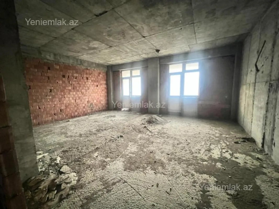 Satılır 4 otaqlı yeni tikili 185 m²