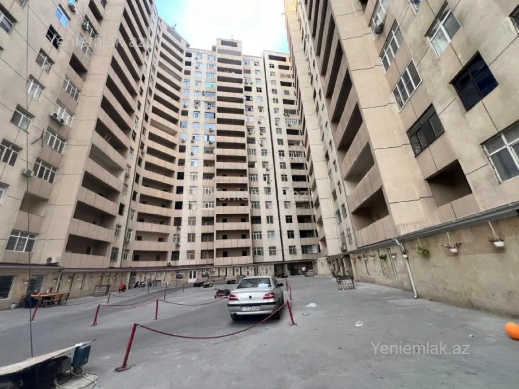 Satılır 4 otaqlı yeni tikili 185 m²