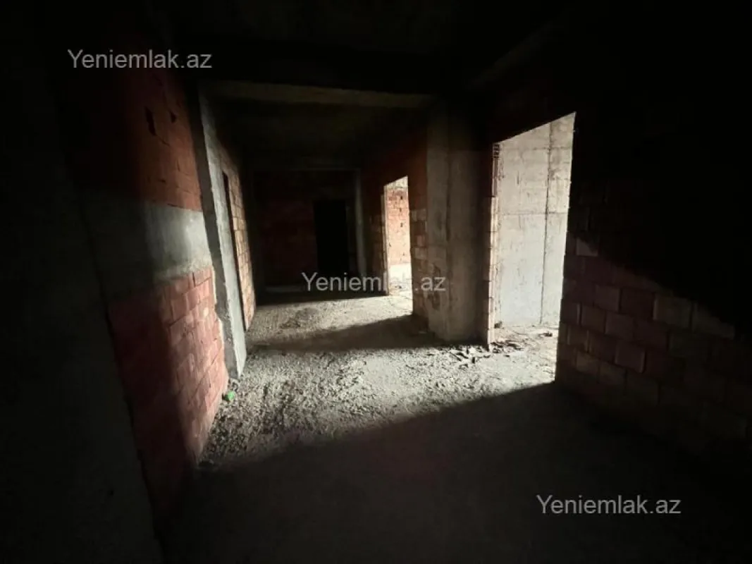 Satılır 4 otaqlı yeni tikili 185 m²