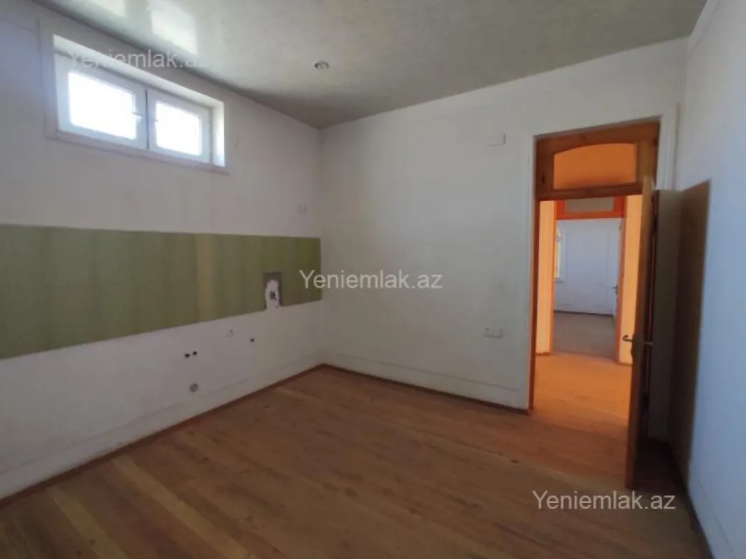 Satılır 4 otaqlı həyət evi 150 m²