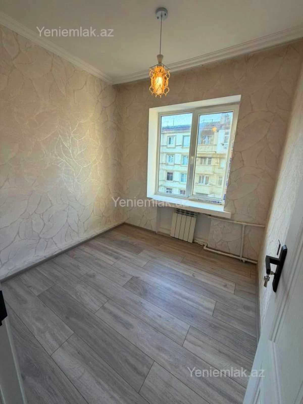 Satılır 2 otaqlı köhnə tikili 40 m²