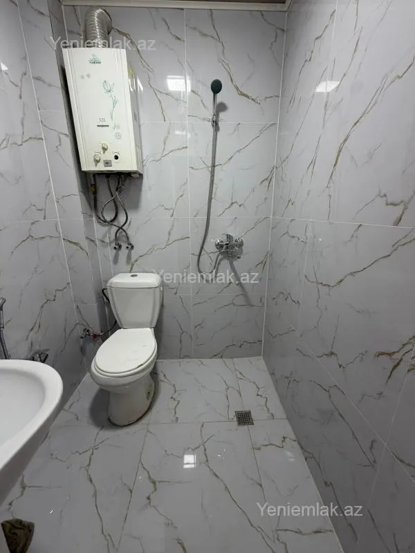 Satılır 2 otaqlı köhnə tikili 40 m²