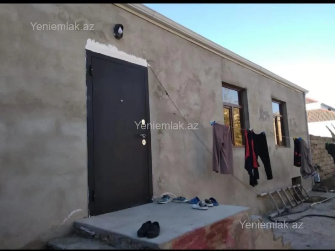 Satılır 3 otaqlı həyət evi 200 m²