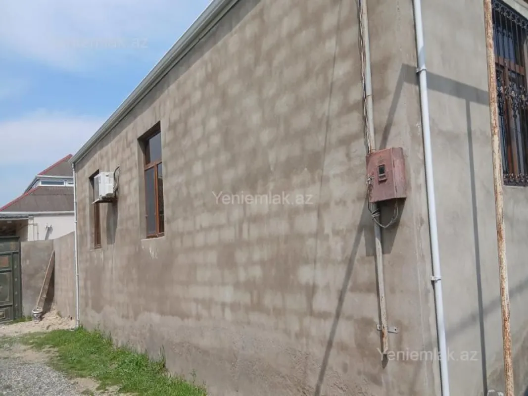 Satılır 3 otaqlı həyət evi 200 m²