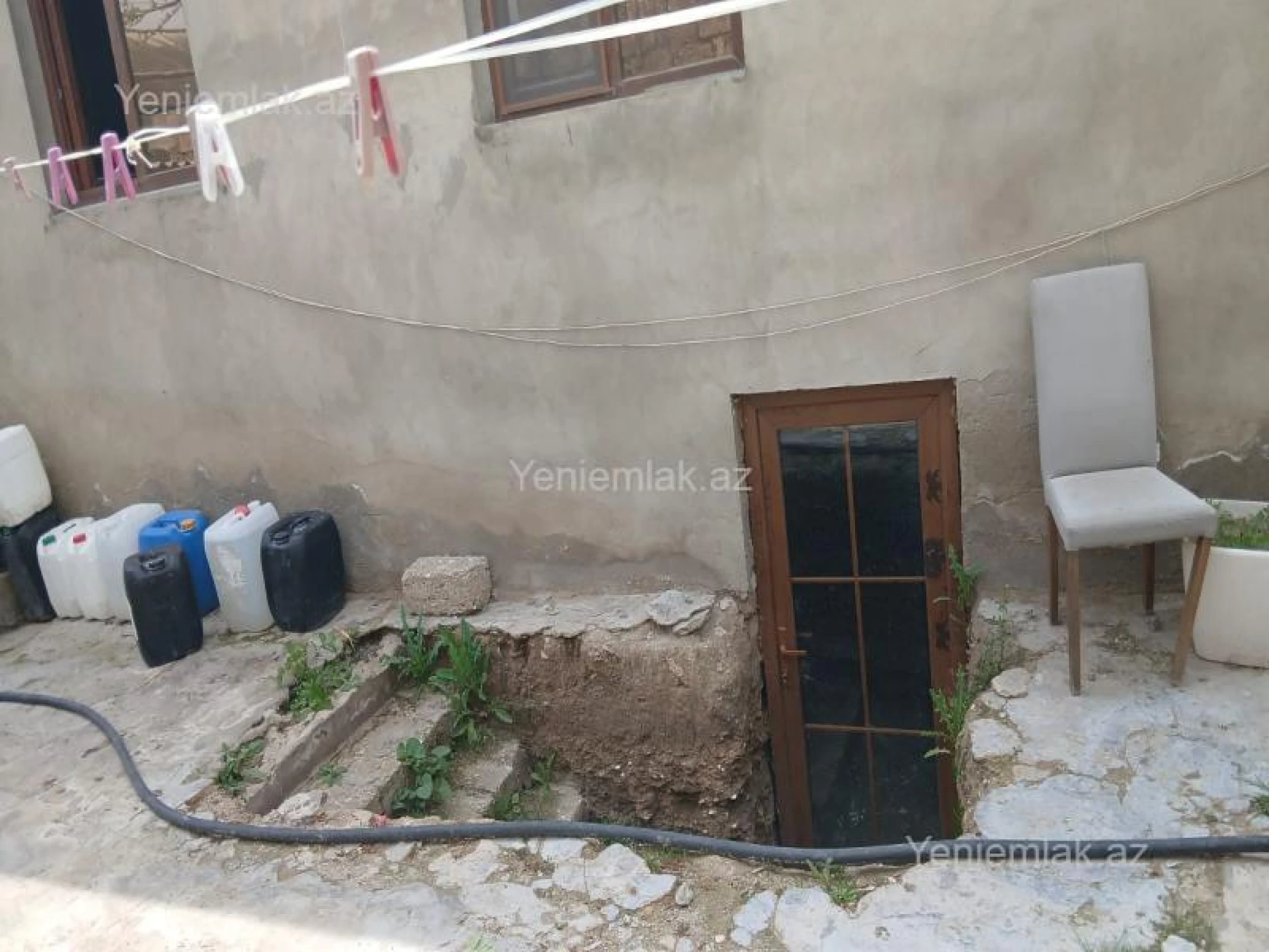 Satılır 3 otaqlı həyət evi 200 m²