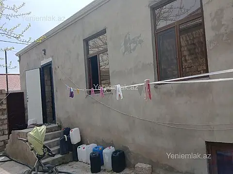 Satılır 3 otaqlı həyət evi 200 m²
