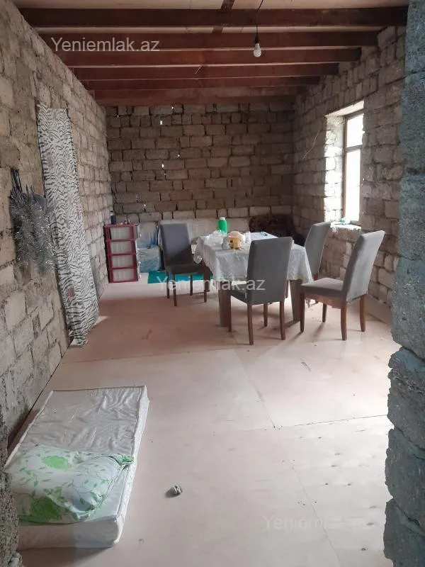 Satılır 3 otaqlı həyət evi 200 m²