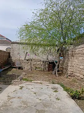 Satılır 3 otaqlı həyət evi 200 m²