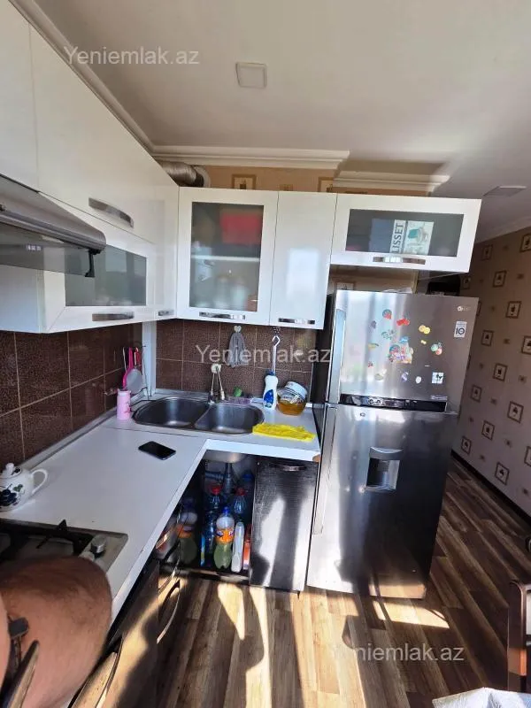 Satılır 2 otaqlı köhnə tikili 60 m²