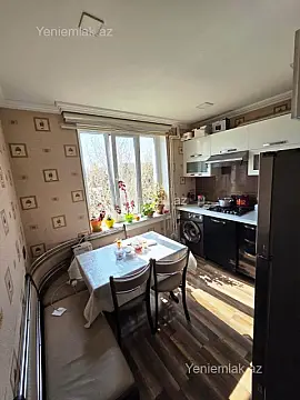 Satılır 2 otaqlı köhnə tikili 60 m²