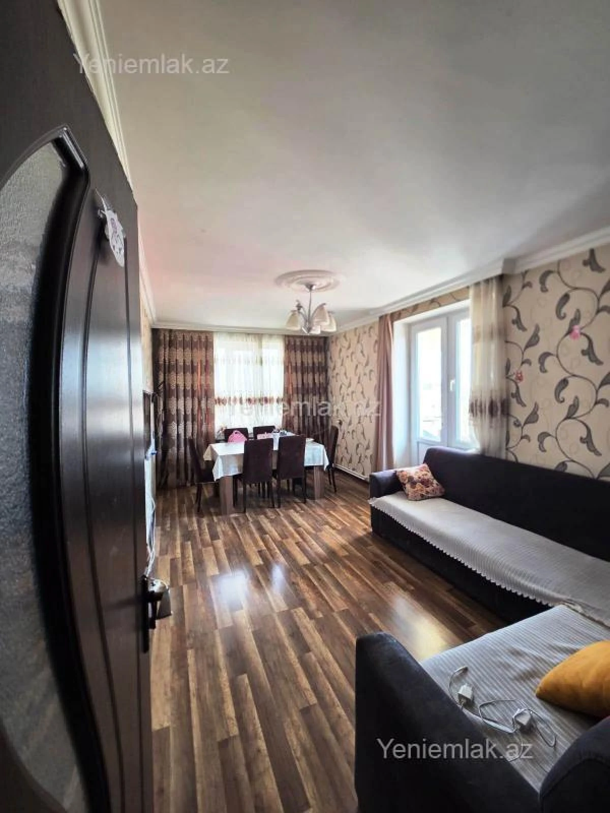 Satılır 2 otaqlı köhnə tikili 60 m²