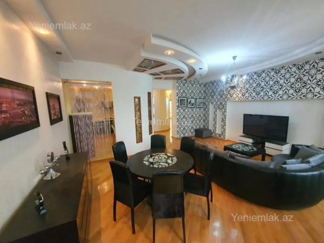 Satılır 3 otaqlı yeni tikili 145 m²