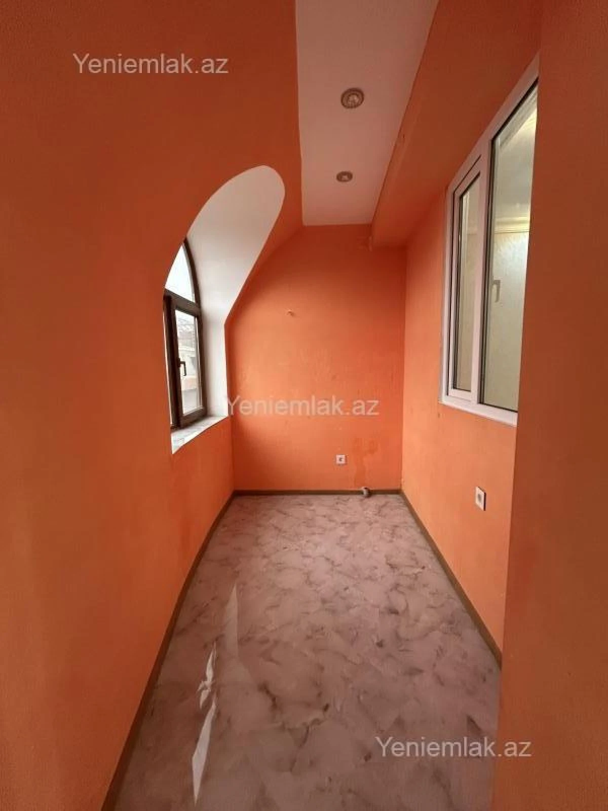 Satılır 3 otaqlı yeni tikili 75 m²