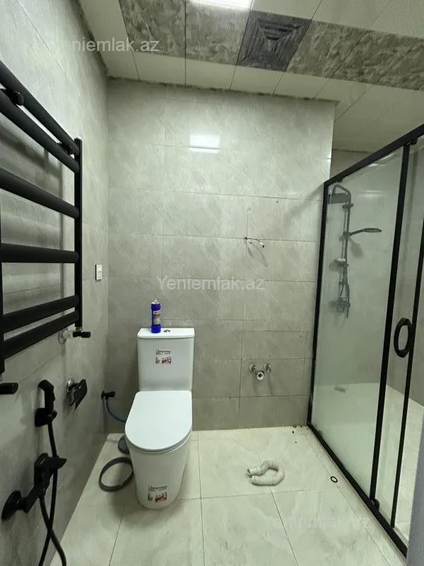Satılır 3 otaqlı yeni tikili 75 m²